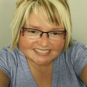 Meet your Posher, Stella